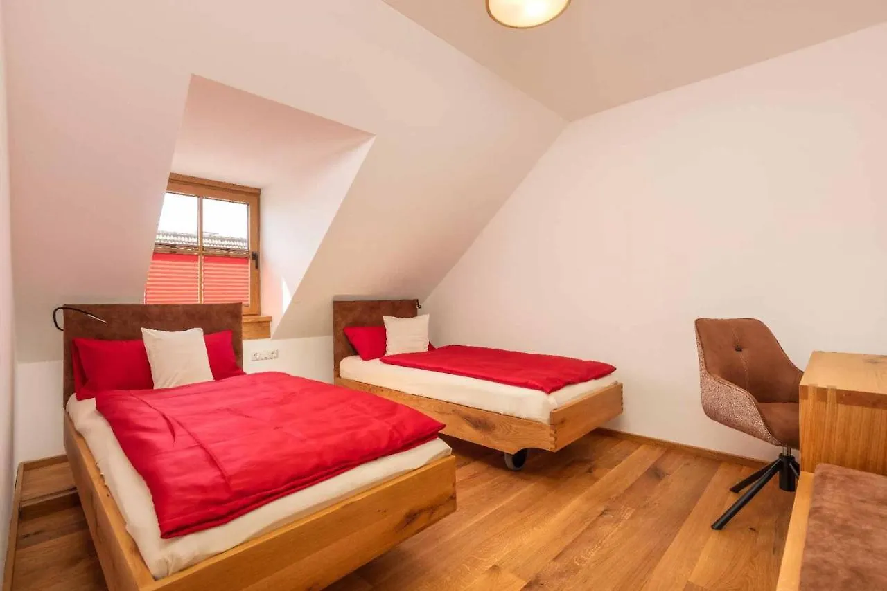 Hotel Garni Zum Schwan Waldmuenchen Germany